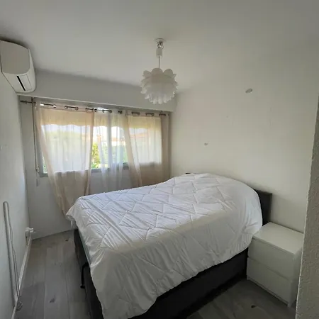 F2 1er Etage * Antibes