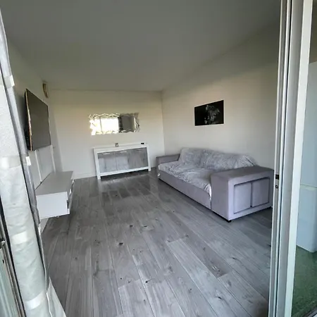 F2 1er Etage Lejlighed Antibes